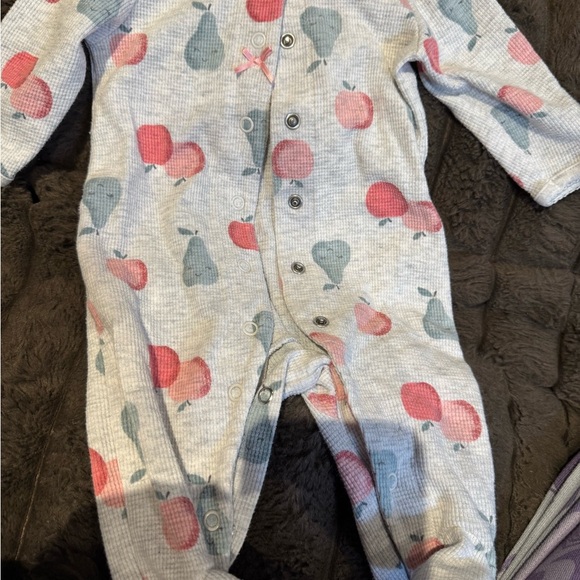 Adorable Apple Print Baby One Piece - Picture 1 of 3